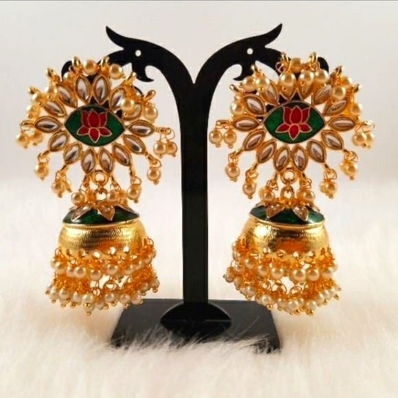Jewelry - Exquisite Lotus Kundan & Pearl Jhumkas